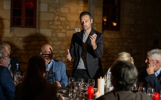 Good team building in Paris means 80 % of people: how the team builder makes (or breaks) cohesion