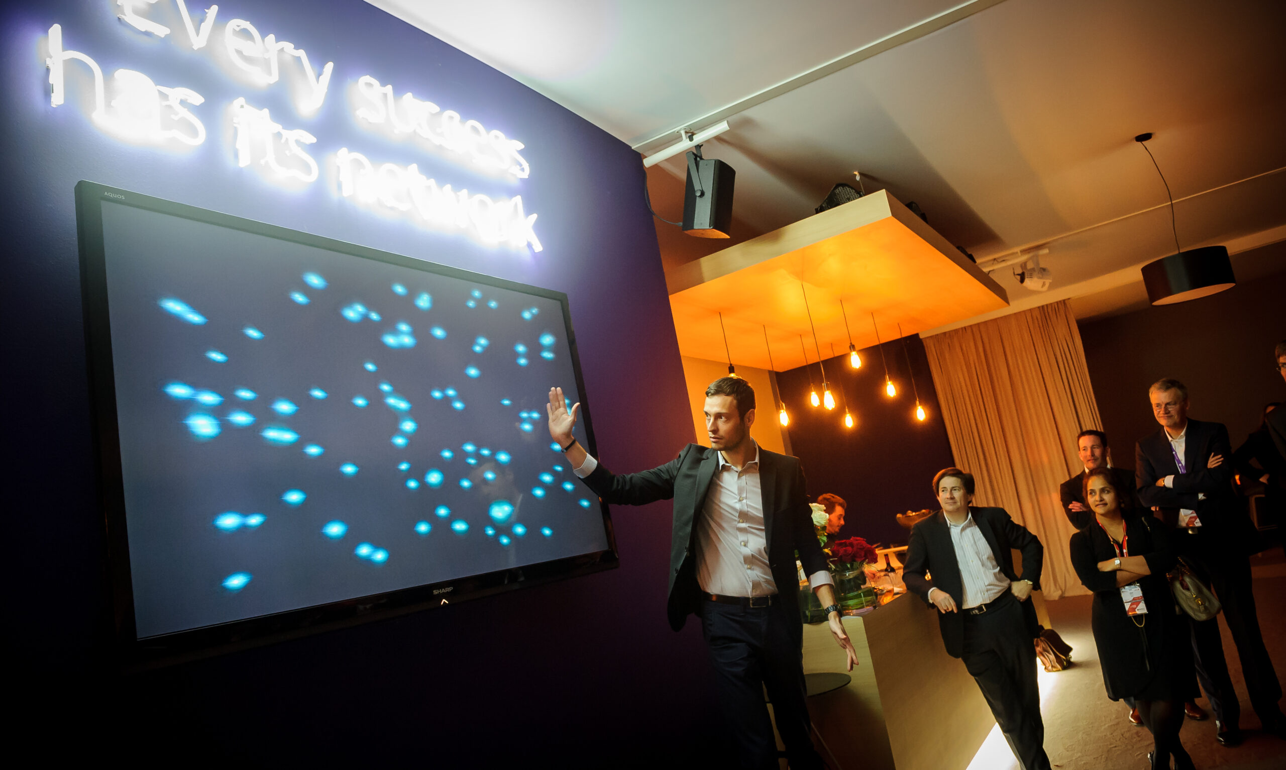 Plan a unique company party before summer vacation